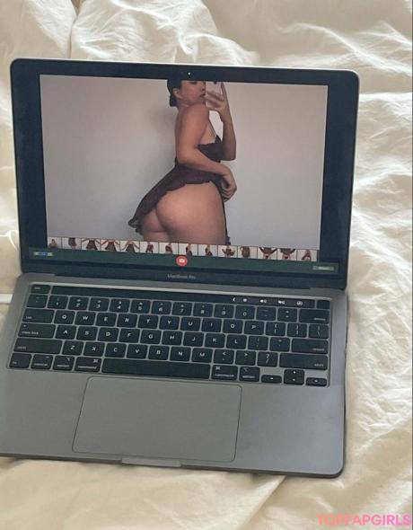 Julia nude leaked OnlyFans photo #144