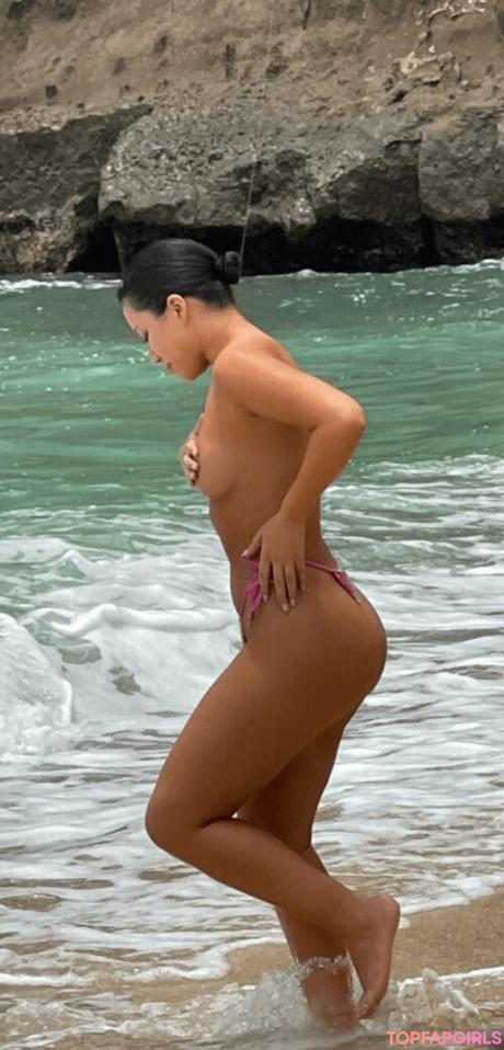 Julia nude leaked OnlyFans photo #205