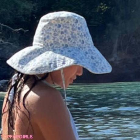 Julia nude leaked OnlyFans photo #4