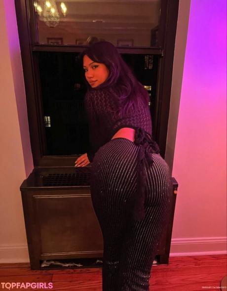 Julia nude leaked OnlyFans photo #425