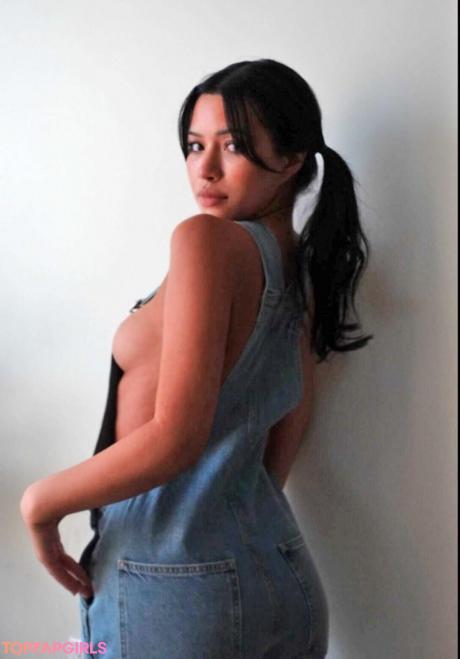 Julia nude leaked OnlyFans photo #46