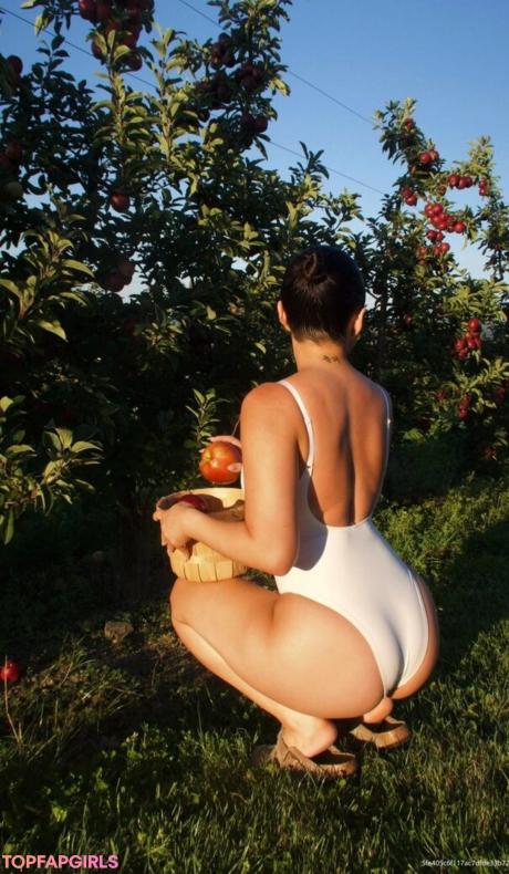 Julia nude leaked OnlyFans photo #661