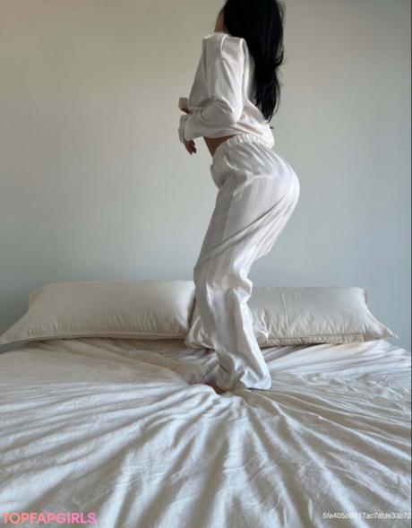 Julia nude leaked OnlyFans photo #82
