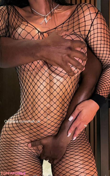 Nadine nude leaked OnlyFans photo #18