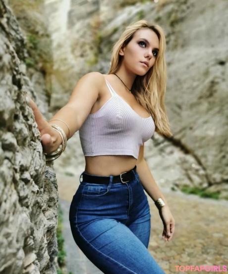 Kylliecosplay nude leaked OnlyFans photo #43