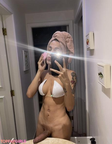 Sofia nude leaked OnlyFans photo #21