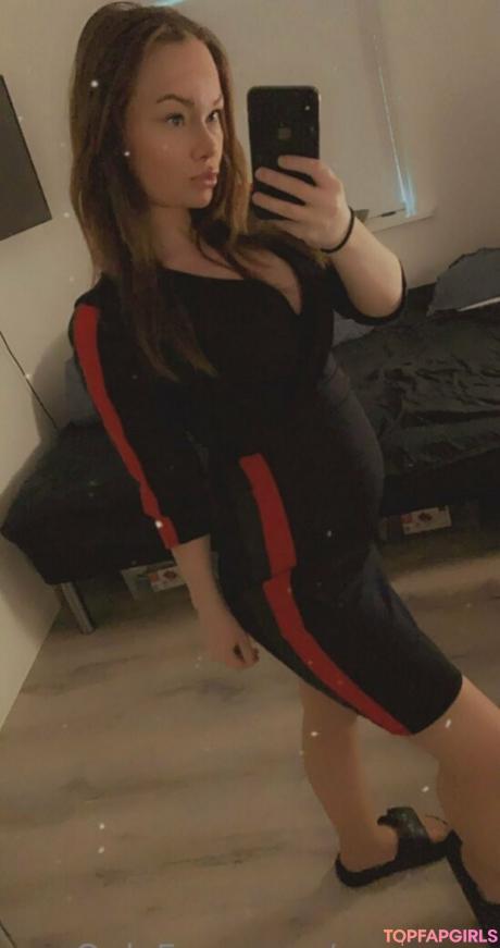 Raynema nude leaked OnlyFans photo #13