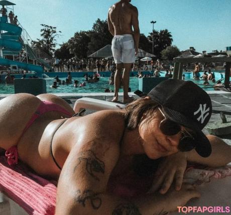 Kareningold nude leaked OnlyFans photo #4
