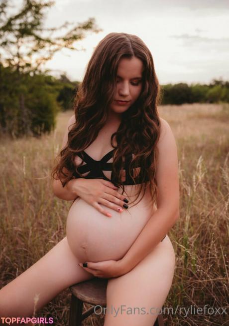 Ryliefoxx nude leaked OnlyFans photo #104