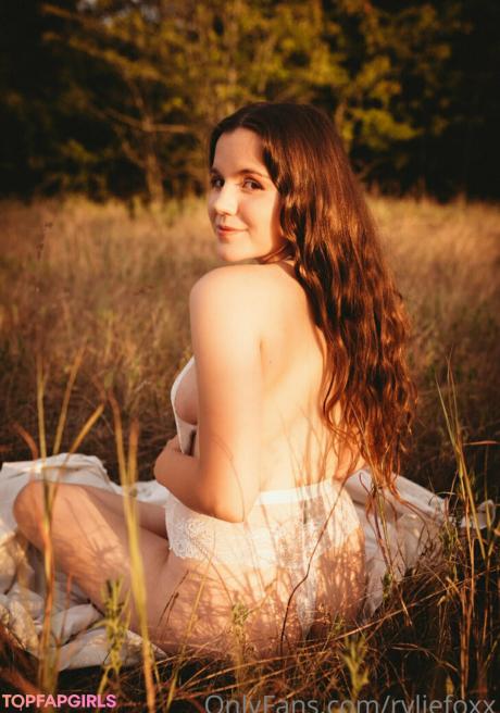 Ryliefoxx nude leaked OnlyFans photo #124