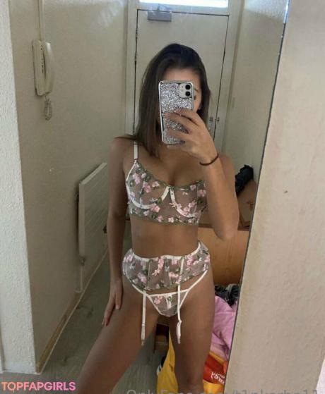 Tinkerbell230 nude leaked OnlyFans photo #10