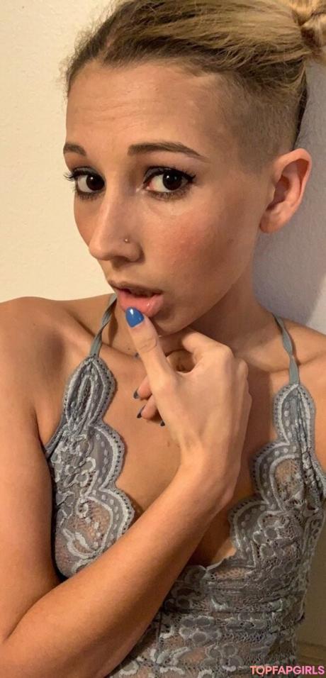 Realgarnetrose nude leaked OnlyFans photo #255
