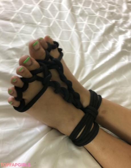 Realgarnetrose nude leaked OnlyFans photo #289