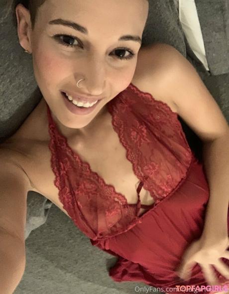 Realgarnetrose nude leaked OnlyFans photo #302