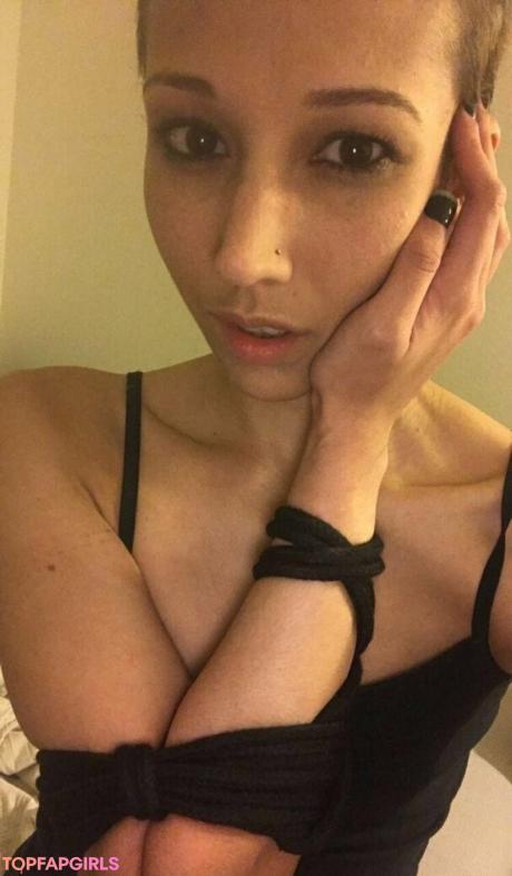 Realgarnetrose nude leaked OnlyFans photo #316