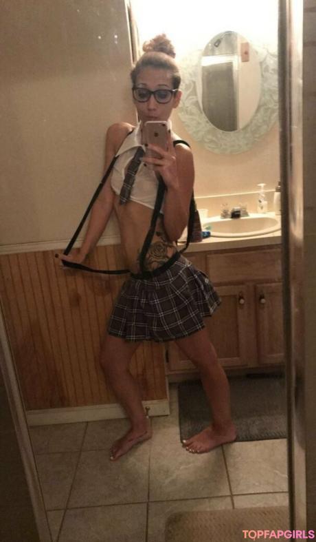 Realgarnetrose nude leaked OnlyFans photo #359