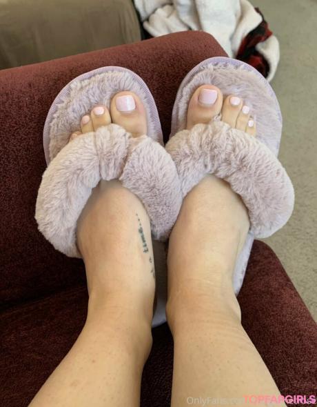 Realgarnetrose nude leaked OnlyFans photo #39