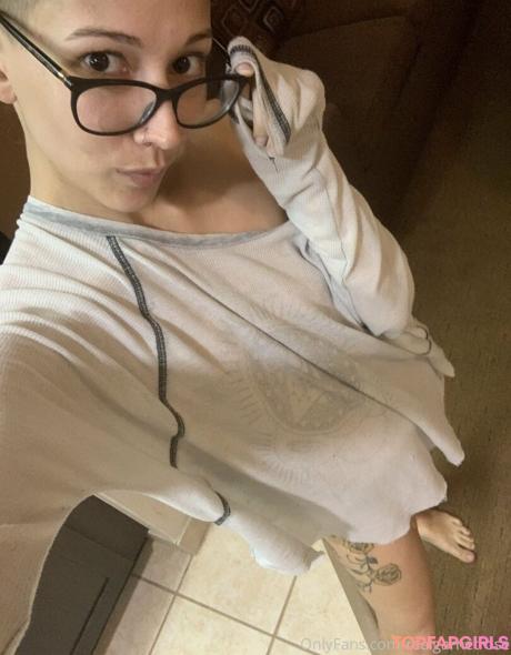 Realgarnetrose nude leaked OnlyFans photo #398