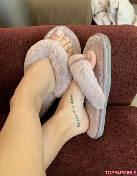 Realgarnetrose nude leaked OnlyFans photo #40