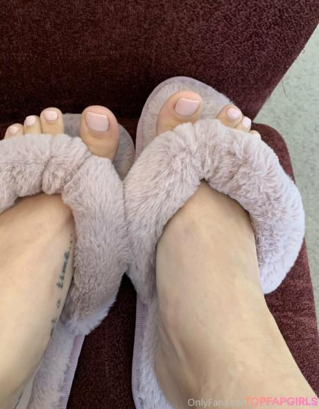 Realgarnetrose nude leaked OnlyFans photo #43