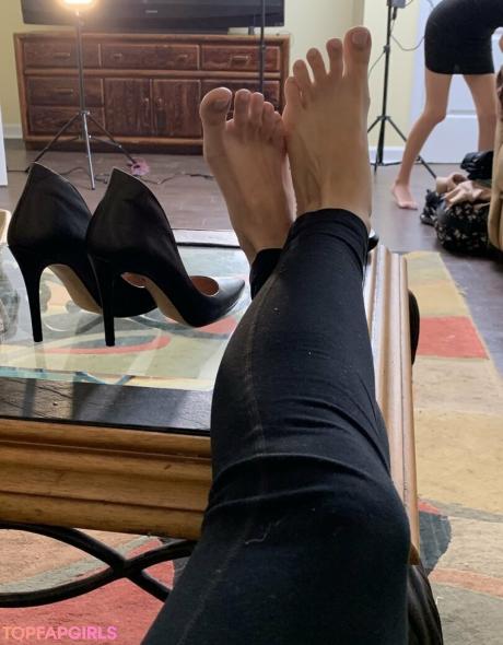 Realgarnetrose nude leaked OnlyFans photo #46