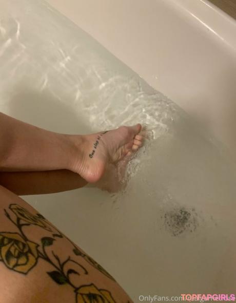 Realgarnetrose nude leaked OnlyFans photo #59