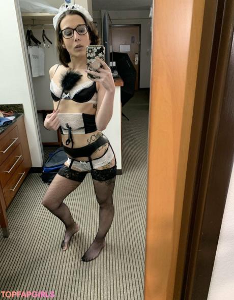 Realgarnetrose nude leaked OnlyFans photo #67