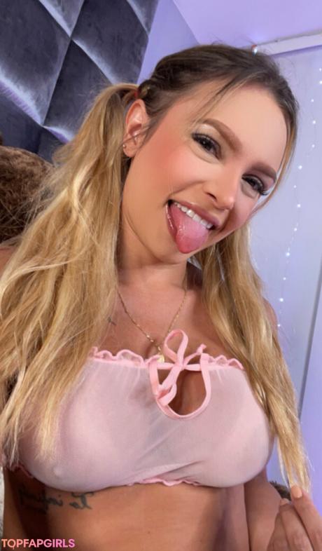 Emilybrownnn nude leaked OnlyFans photo #137