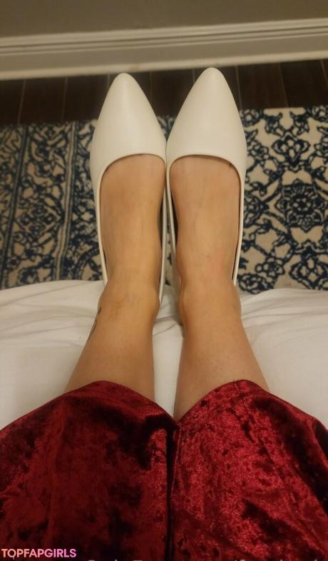 Feetbeth nude leaked OnlyFans photo #97