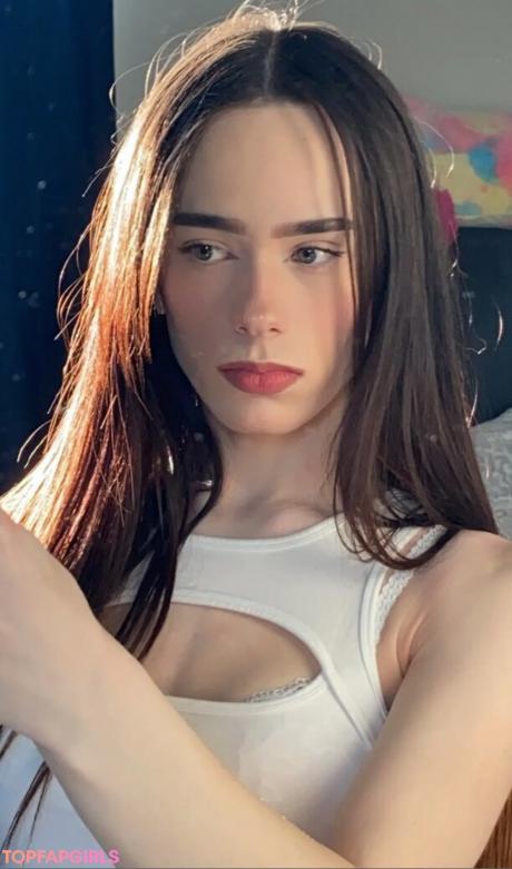 Rumi nude leaked OnlyFans photo #18
