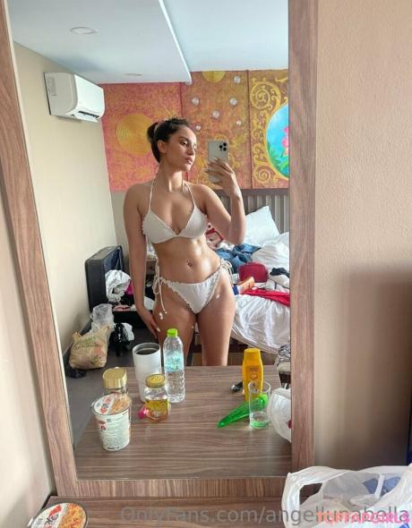 Angellunabella nude leaked OnlyFans photo #9