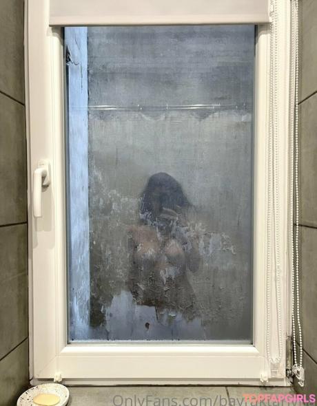 Bayraktarivna nude leaked OnlyFans photo #4