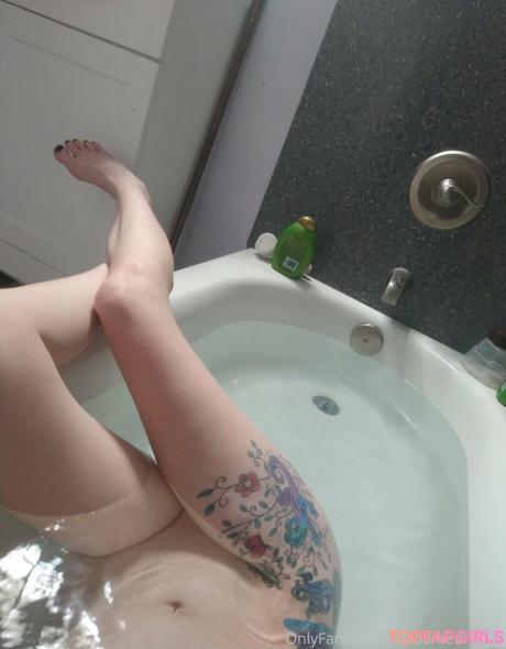Madamedragnir nude leaked OnlyFans photo #10