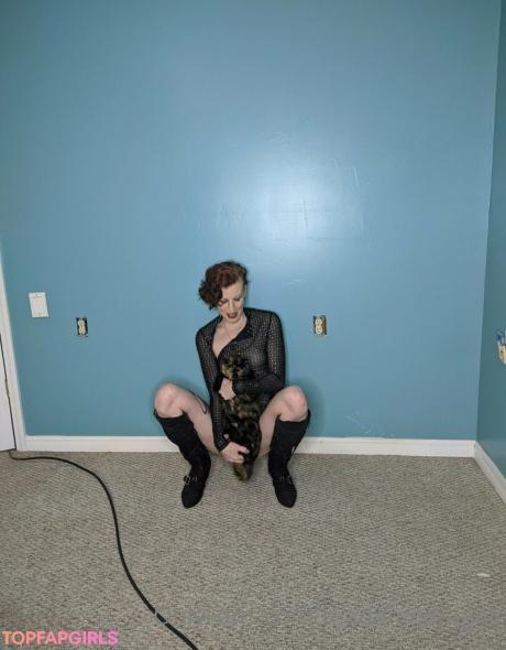 Madamedragnir nude leaked OnlyFans photo #37