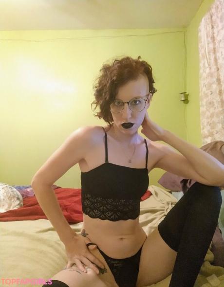 Madamedragnir nude leaked OnlyFans photo #5