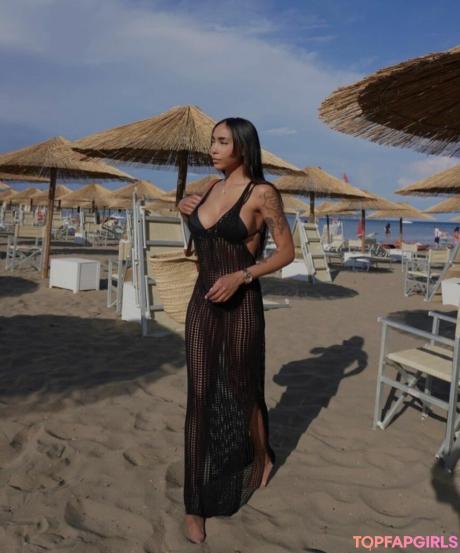Paola nude leaked OnlyFans photo #7