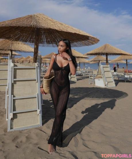 Paola nude leaked OnlyFans photo #9