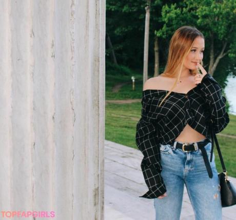 Courtney nude leaked OnlyFans photo #7