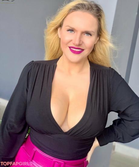 Dolly nude leaked OnlyFans photo #84