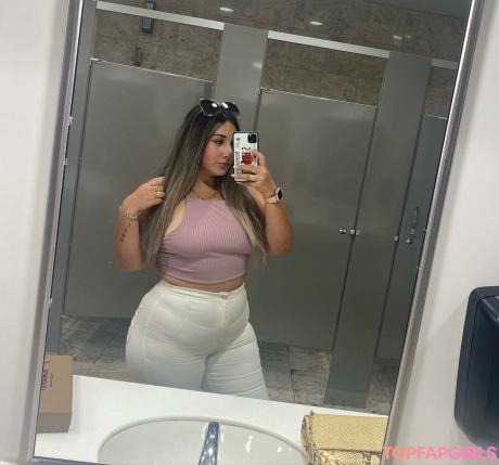 Mariferxoxo nude leaked OnlyFans photo #1