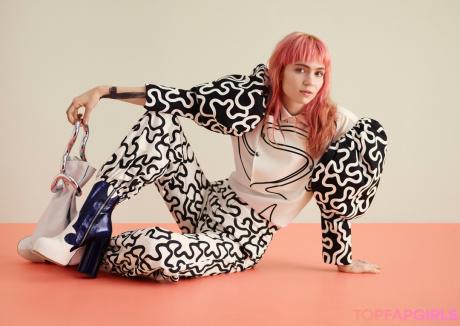Grimes nude leaked OnlyFans photo #45