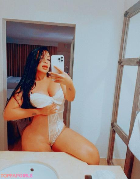 La nude leaked OnlyFans photo #10