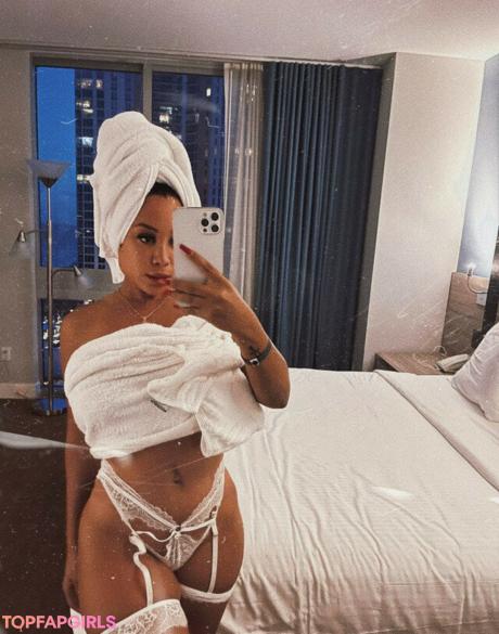 La nude leaked OnlyFans photo #14