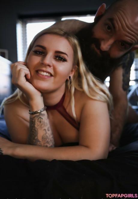 Babemeetsbeardfree nude leaked OnlyFans photo #9