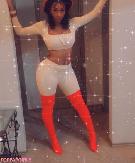 Itzangeltou nude leaked OnlyFans photo #1