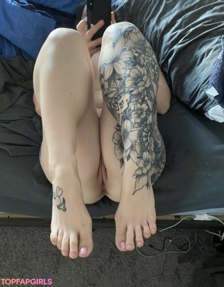 Justicelv4 nude leaked OnlyFans photo #17