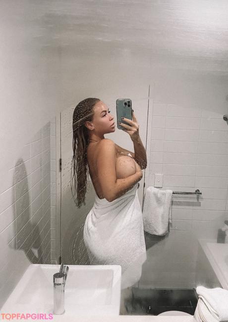 Madison nude leaked OnlyFans photo #377
