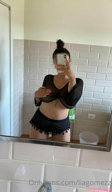 Liagomezzz nude leaked OnlyFans photo #34