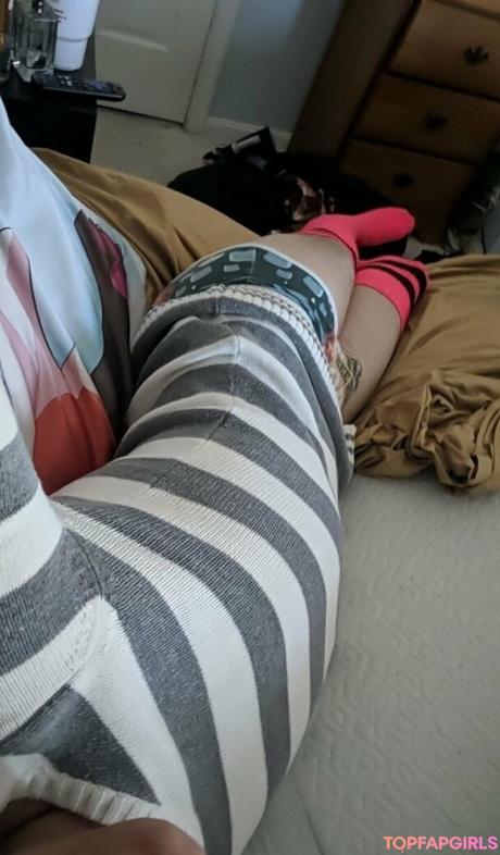 Lewdlesse nude leaked OnlyFans photo #15