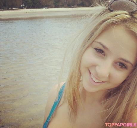 Wears nude leaked OnlyFans photo #170